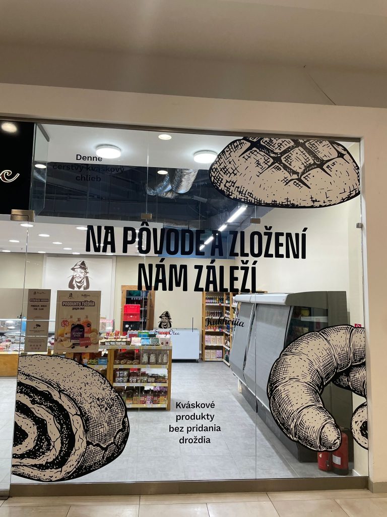 Pekárňa, polep výkladu